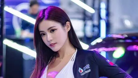 周杰伦的宝岛女粉，竟然是颜值超高的车模