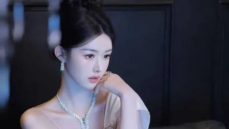 她从诗经里走出来，温柔了整个时光